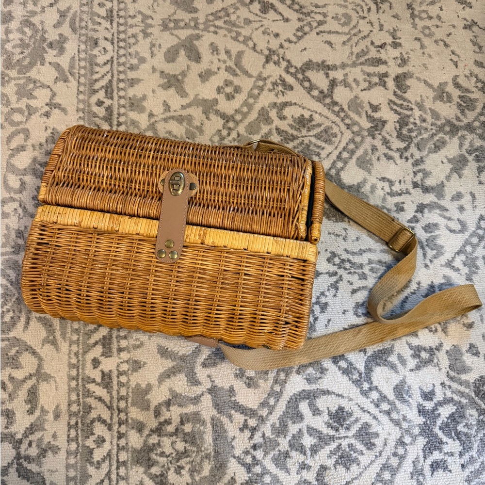 Brown Woven Crossbody Wine Bag